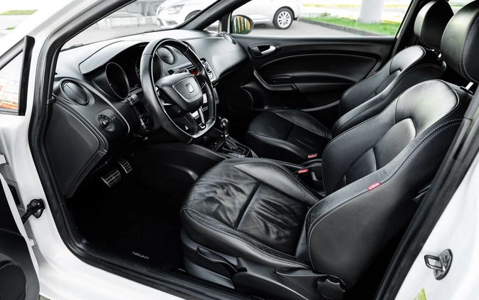 Seat Ibiza cena 33900 przebieg: 154000, rok produkcji 2012 z Radom małe 667